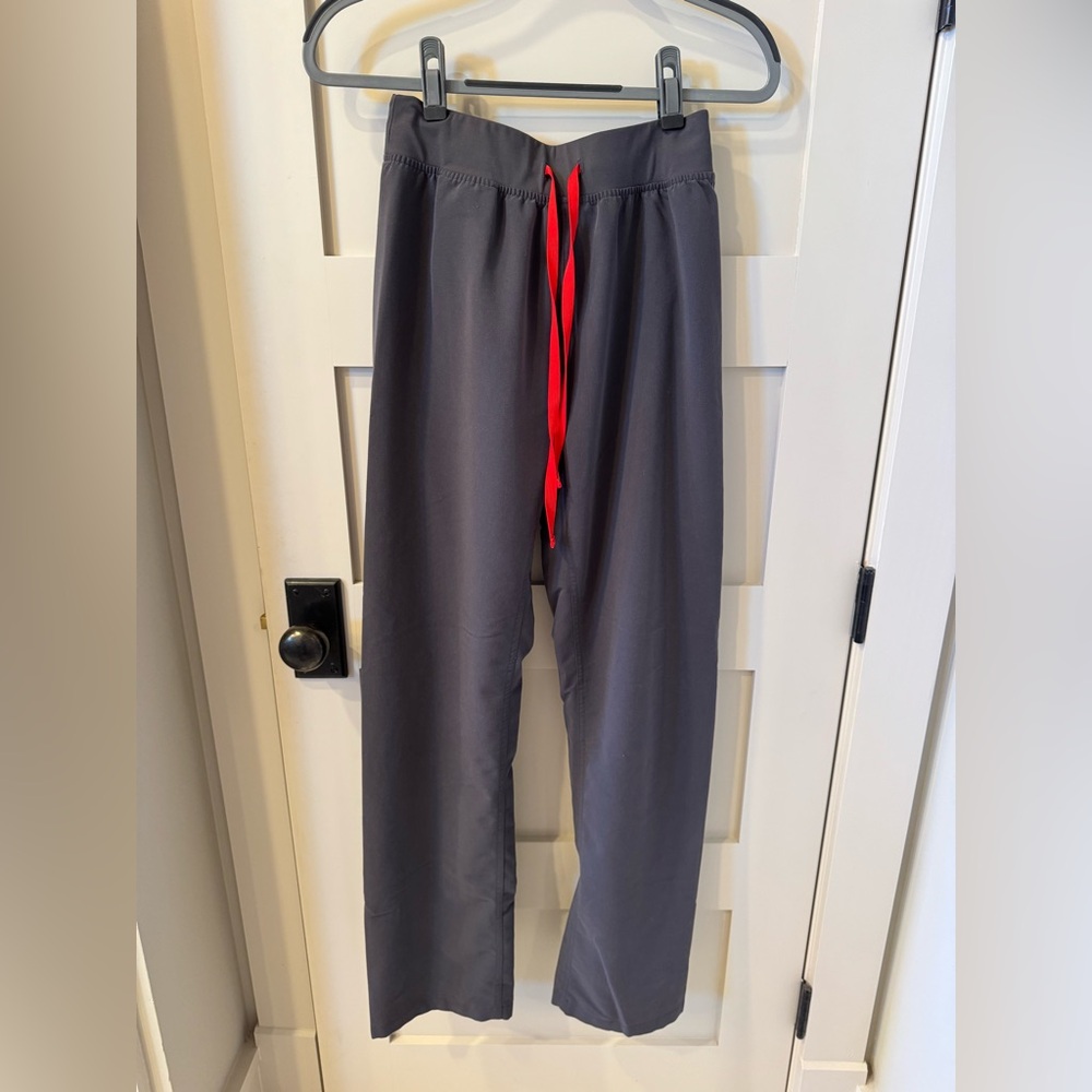 Figs Women’s  Charcoal High Waisted Livingston Basic Scrub Pants